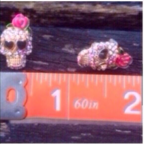 Enchanting Sparkly Crystal Encrusted Skull Studs - Picture 6 of 6